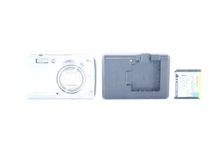 Fujifilm DiMAGE F100 Digital Cameras