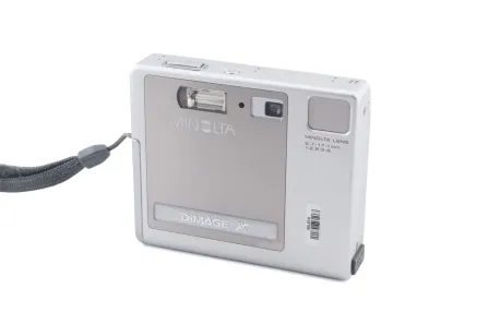 Minolta DiMAGE X Digital Cameras