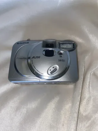Fujifilm DiMAGE A200 Digital Cameras