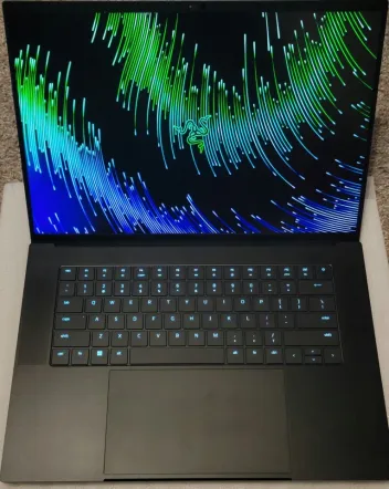 Razer Blade 16 Computers